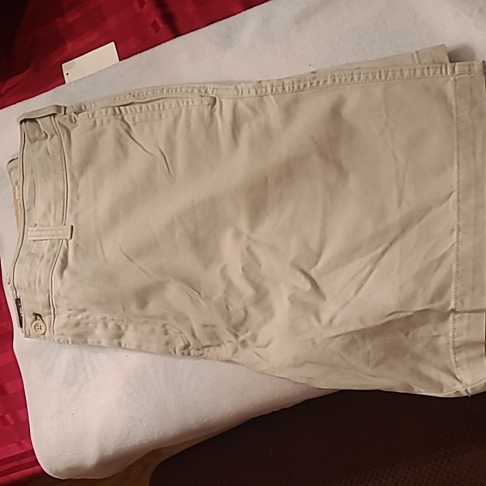 NWT  size 42 Timberland shorts